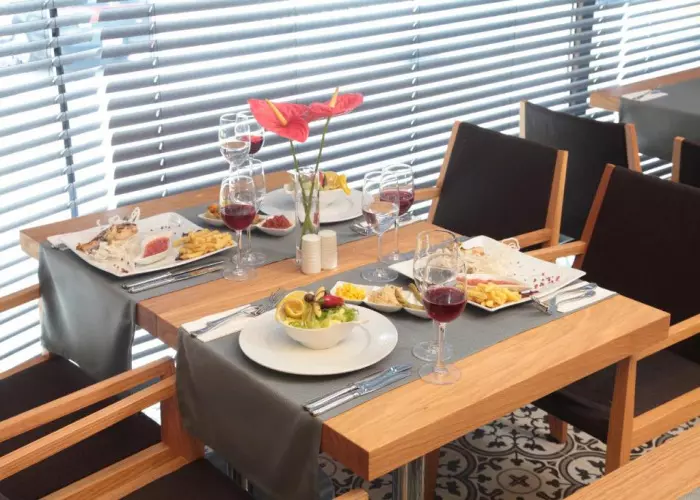 هتل دورا استانبول